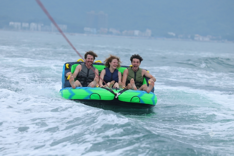 3-person Towable Tubes